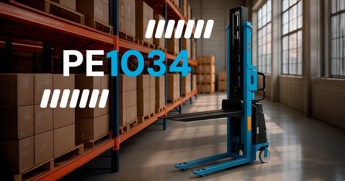 A transpaleteira elétrica PE1034 em um armazém.
